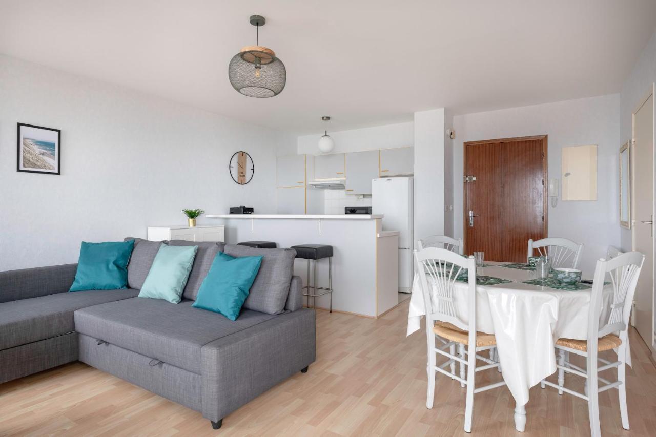 Tres Bel Appartement Avec Vue Sur Mer A Порнише Екстериор снимка