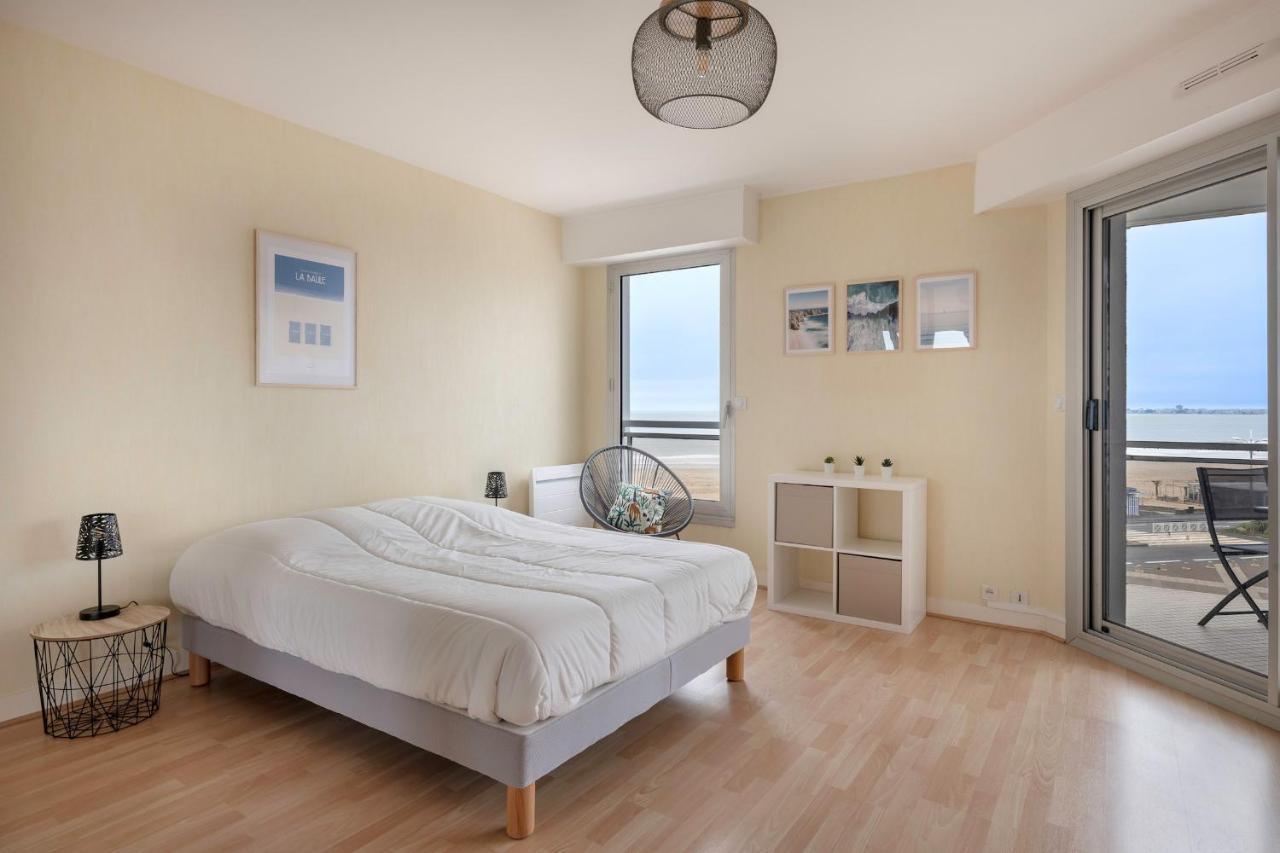 Tres Bel Appartement Avec Vue Sur Mer A Порнише Екстериор снимка