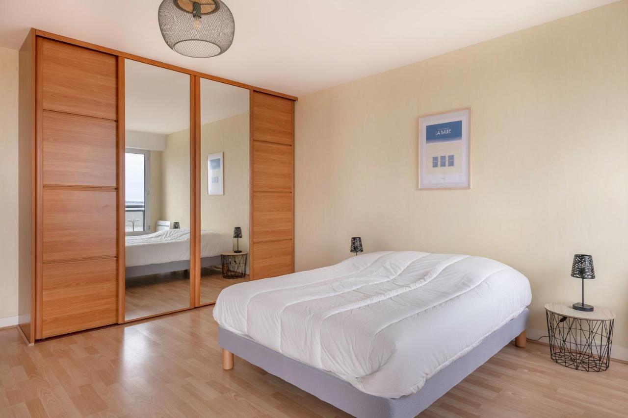 Tres Bel Appartement Avec Vue Sur Mer A Порнише Екстериор снимка