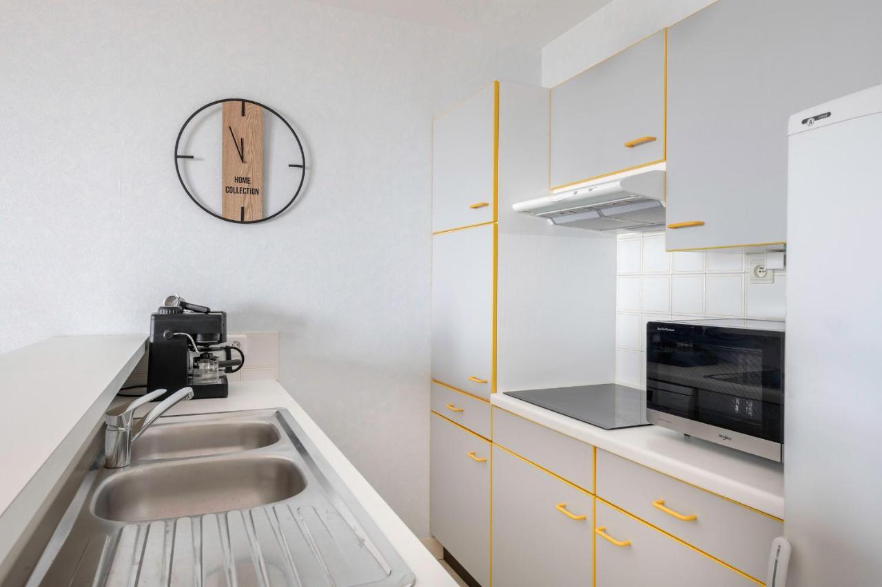 Tres Bel Appartement Avec Vue Sur Mer A Порнише Екстериор снимка